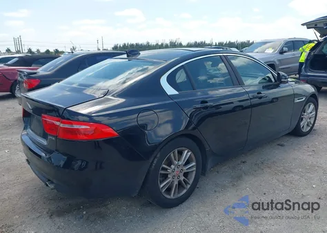 2017 Jaguar Xe 25T Premium из США, поврежденный, VIN SAJAD4BGXHA965837